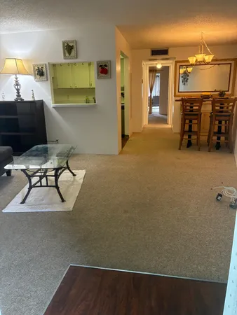 $1,500 | 700 Village Green Court, Unit 306, Palm Springs, FL 33461