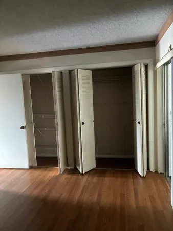 $1,500 | 700 Village Green Court, Unit 306, Palm Springs, FL 33461