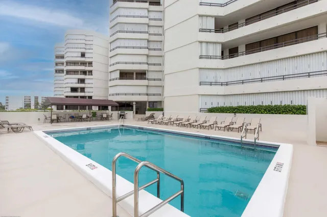 $2,800 | 3560 South Ocean Boulevard, Unit 206, South Palm Beach, FL 33480