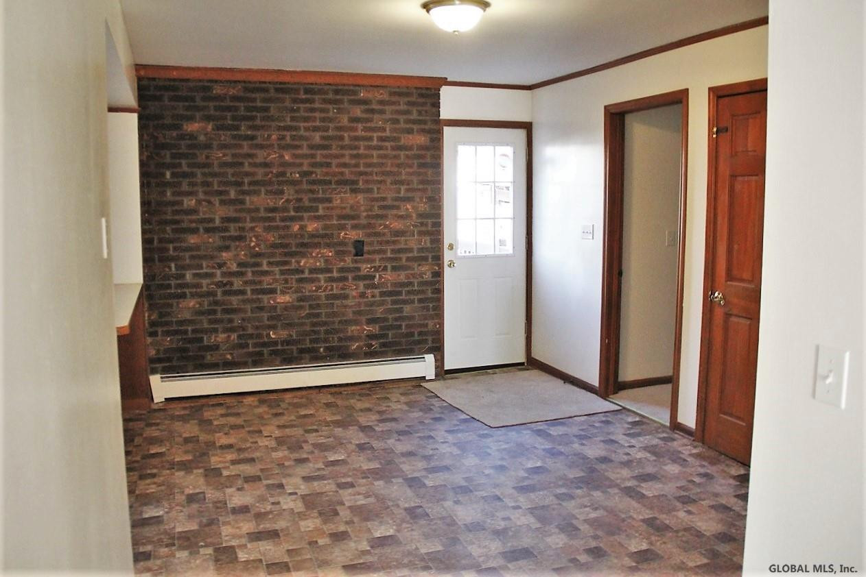 81 Osborne Road Colonie, NY 12205 - Photo 7 of 23 Photo 7