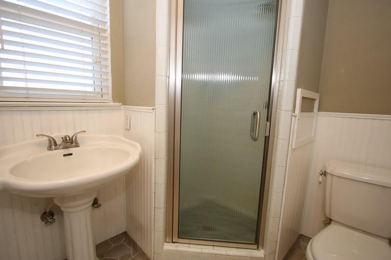 135 East Myrtle Avenue Reedley, CA 93654 - Photo 19 of 26 18