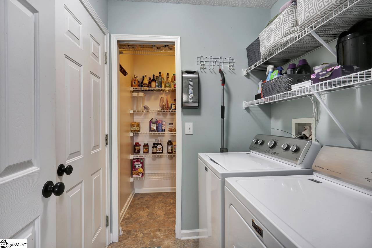 302 Rivereen Way Simpsonville, SC 29680 - Photo 16 of 19 Gallery Image 16