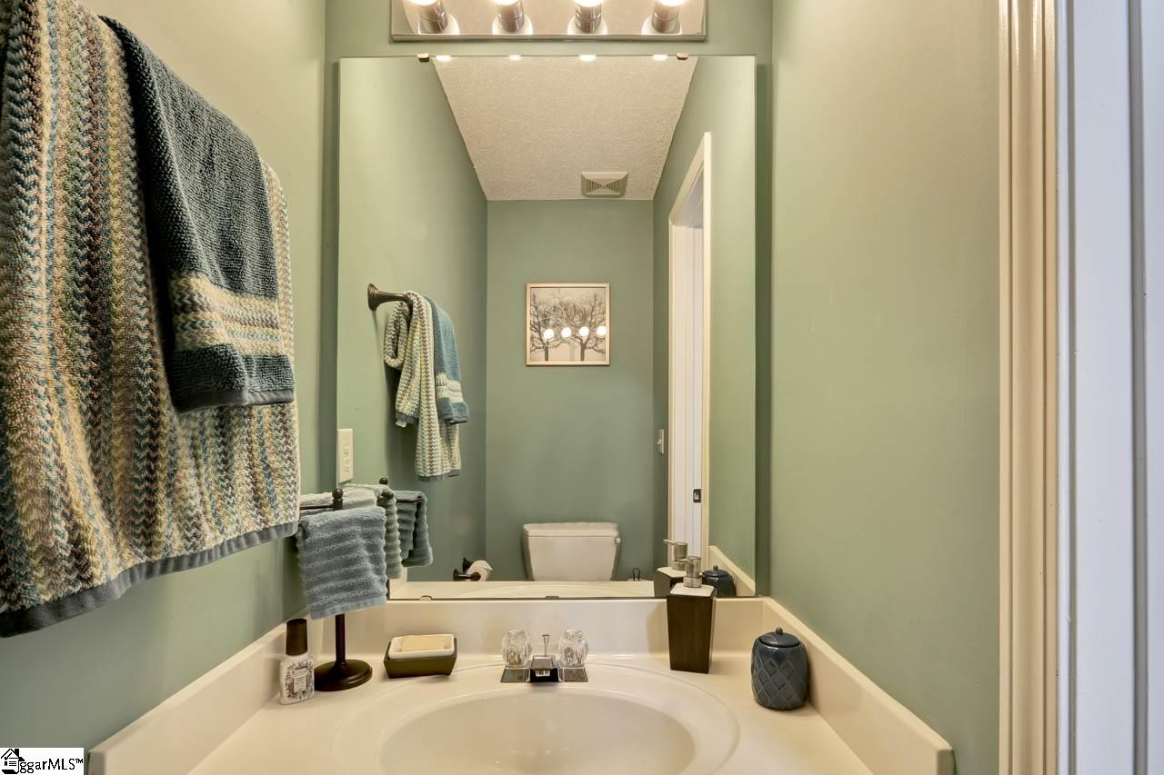 302 Rivereen Way Simpsonville, SC 29680 - Photo 8 of 19 Gallery Image 8