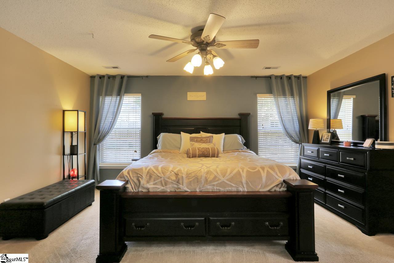 302 Rivereen Way Simpsonville, SC 29680 - Photo 9 of 19 Gallery Image 9