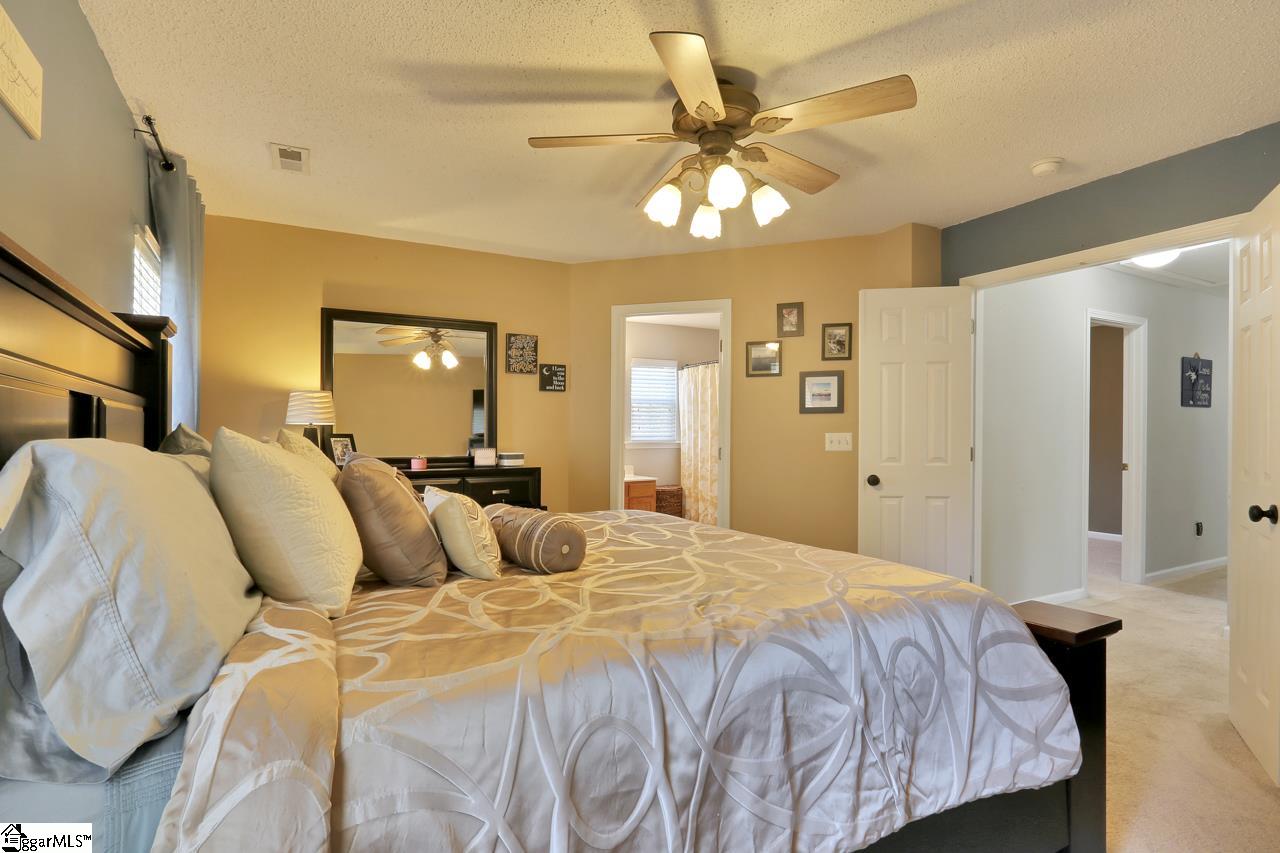 302 Rivereen Way Simpsonville, SC 29680 - Photo 10 of 19 Gallery Image 10