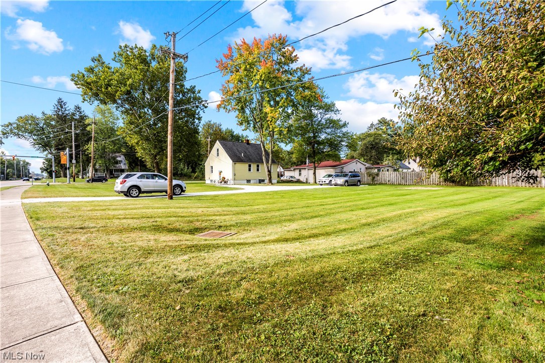 27122 Cook Road Olmsted Falls, OH 44138 - Photo 30 of 34 View of yard