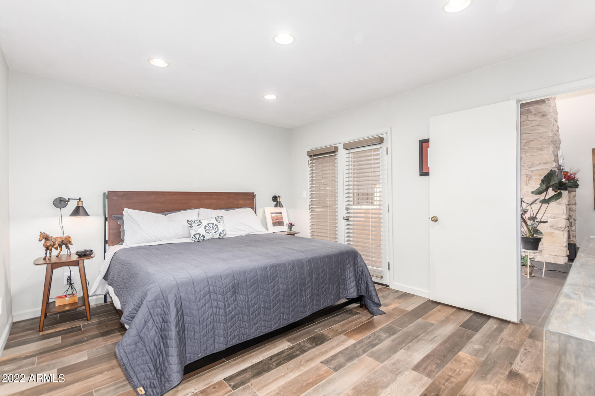 1217 North Miller Road, Unit 12 Scottsdale, AZ 85257 - Photo 12 of 25 Primary Suite II
