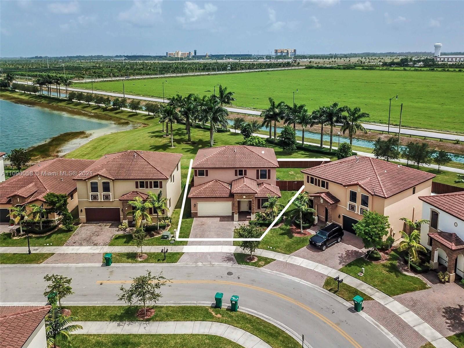761 Southeast 37th Place Homestead, FL 33033 - Photo 2 of 30
