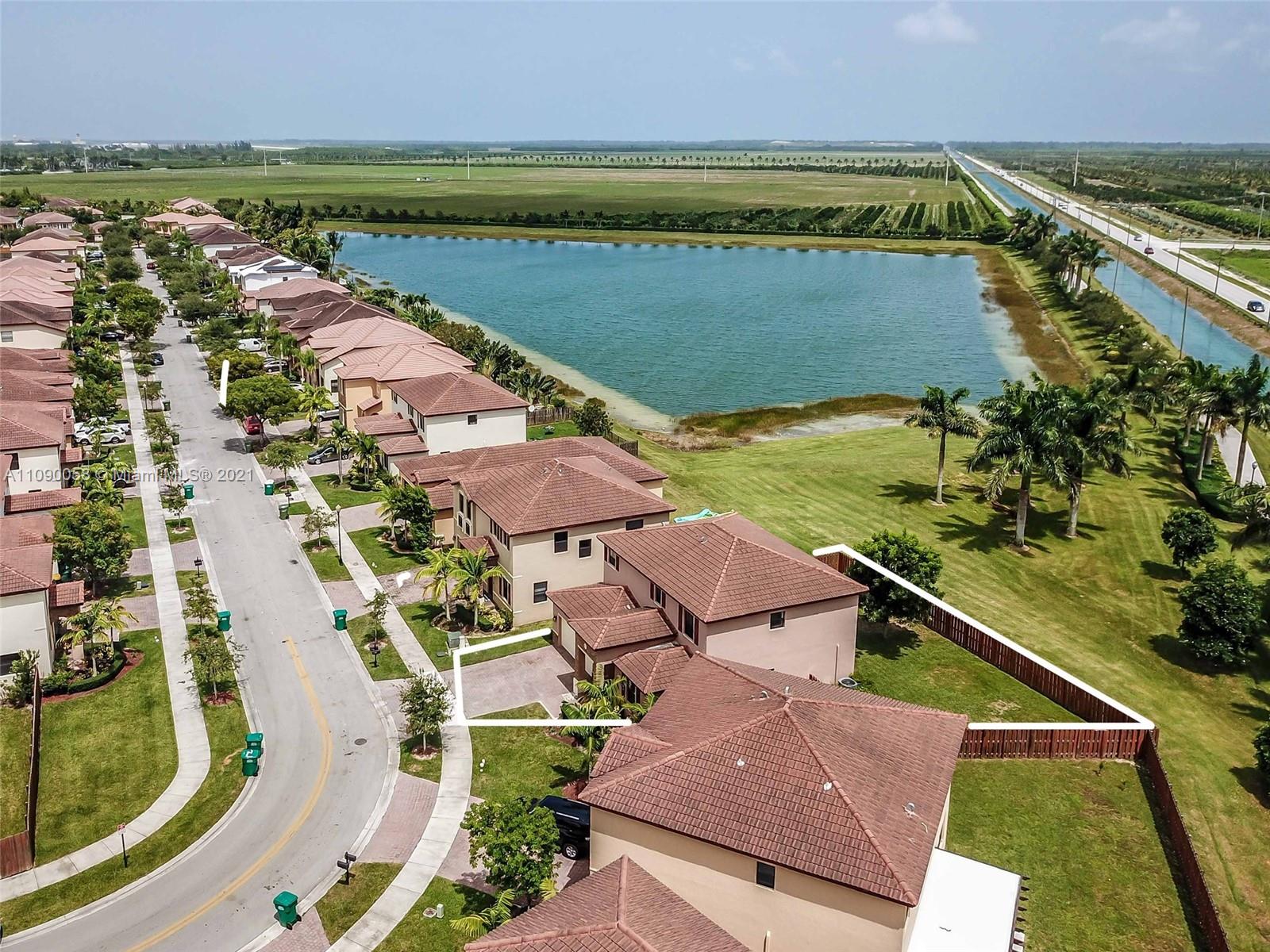 761 Southeast 37th Place Homestead, FL 33033 - Photo 4 of 30