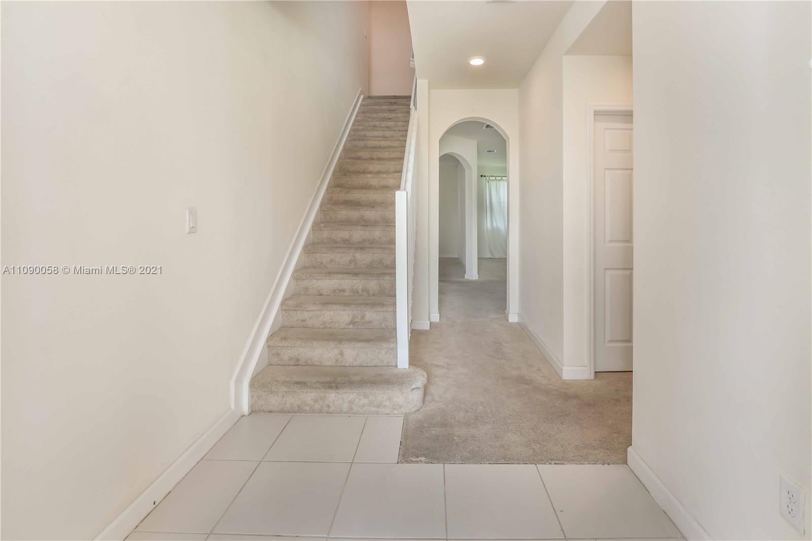 761 Southeast 37th Place Homestead, FL 33033 - Photo 5 of 30