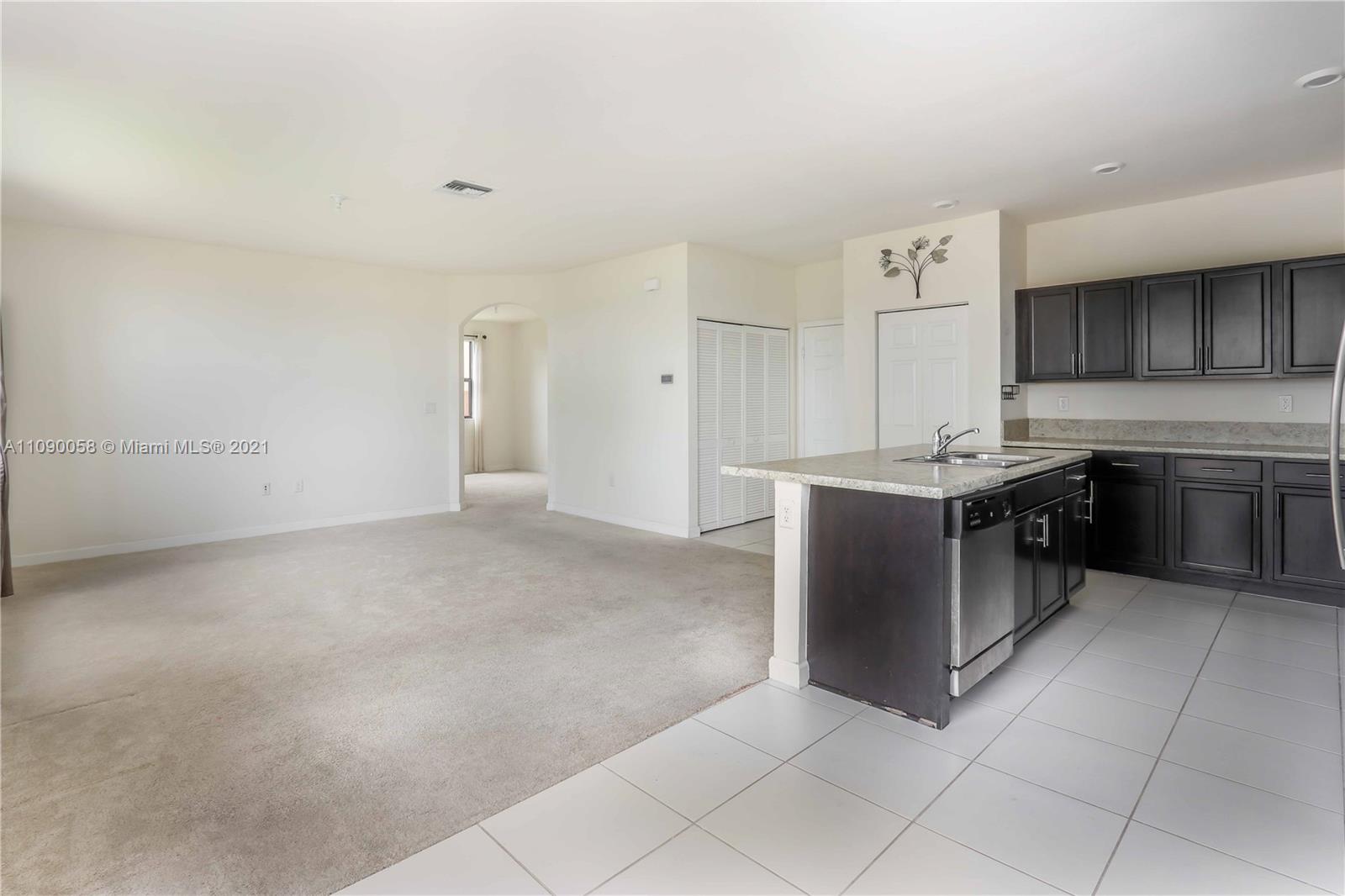 761 Southeast 37th Place Homestead, FL 33033 - Photo 9 of 30