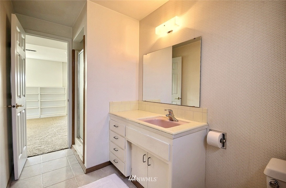 11217 Southeast 181st Street Renton, WA 98055 - Photo 11 of 21