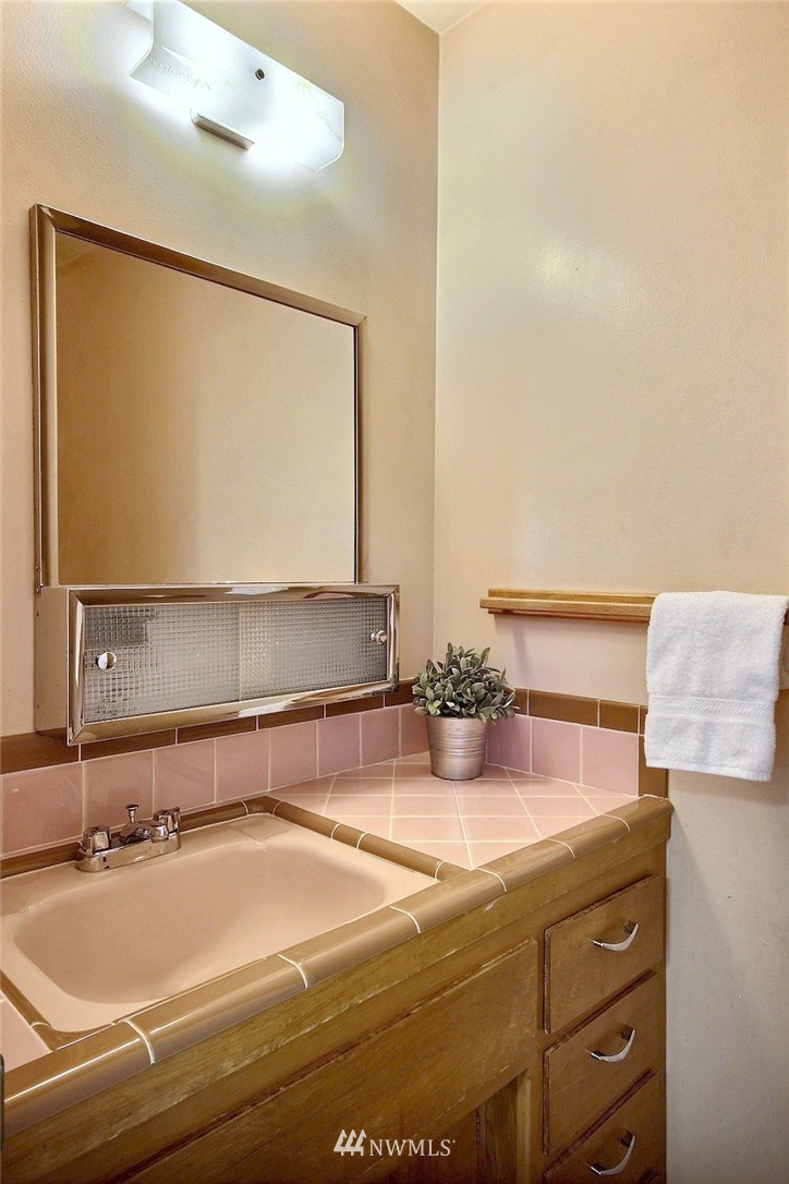 11217 Southeast 181st Street Renton, WA 98055 - Photo 13 of 21
