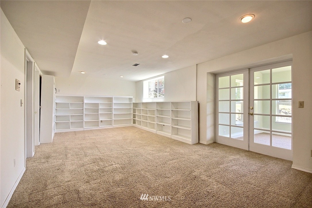 11217 Southeast 181st Street Renton, WA 98055 - Photo 10 of 21