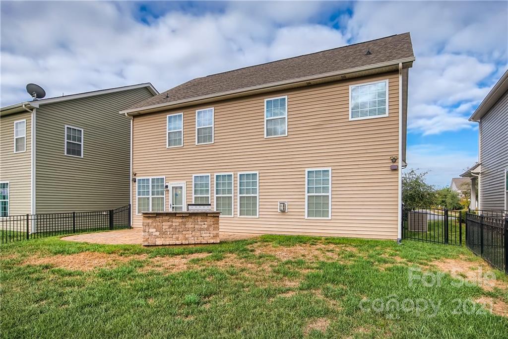 8931 Inverness Bay Road Charlotte, NC 28278 - Photo 33 of 33 Gallery Image 33