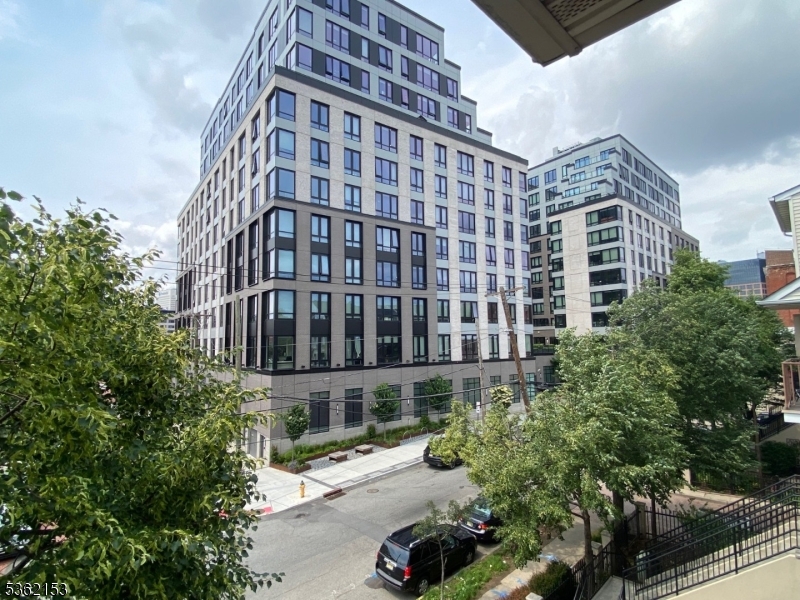 76 Union Street Newark, NJ 07105 - Photo 31 of 34 front view of a building