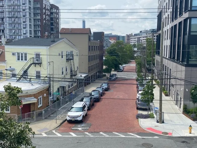 a view of lobby with livingroom