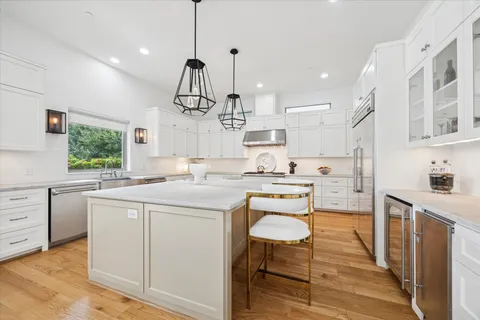 $2,899,000 | 4921 Holly Street, Bellaire, TX 77401