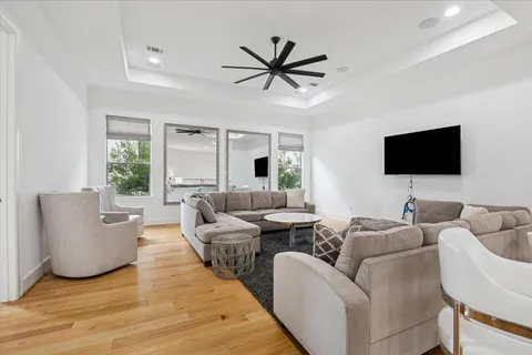 $2,899,000 | 4921 Holly Street, Bellaire, TX 77401