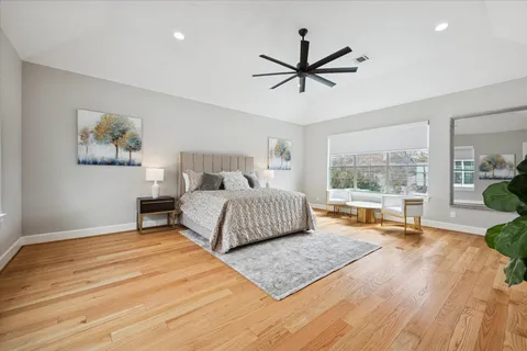 $2,899,000 | 4921 Holly Street, Bellaire, TX 77401