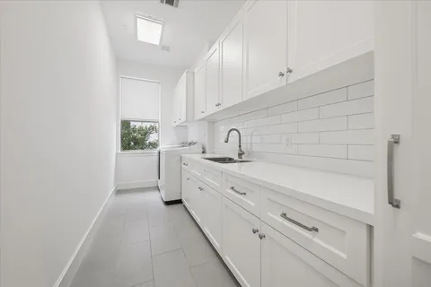 $2,899,000 | 4921 Holly Street, Bellaire, TX 77401