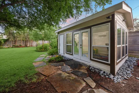 $2,899,000 | 4921 Holly Street, Bellaire, TX 77401