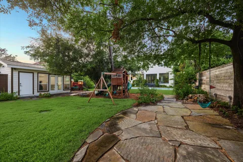 $2,899,000 | 4921 Holly Street, Bellaire, TX 77401
