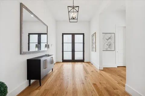 $2,899,000 | 4921 Holly Street, Bellaire, TX 77401