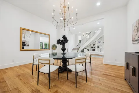 $2,899,000 | 4921 Holly Street, Bellaire, TX 77401