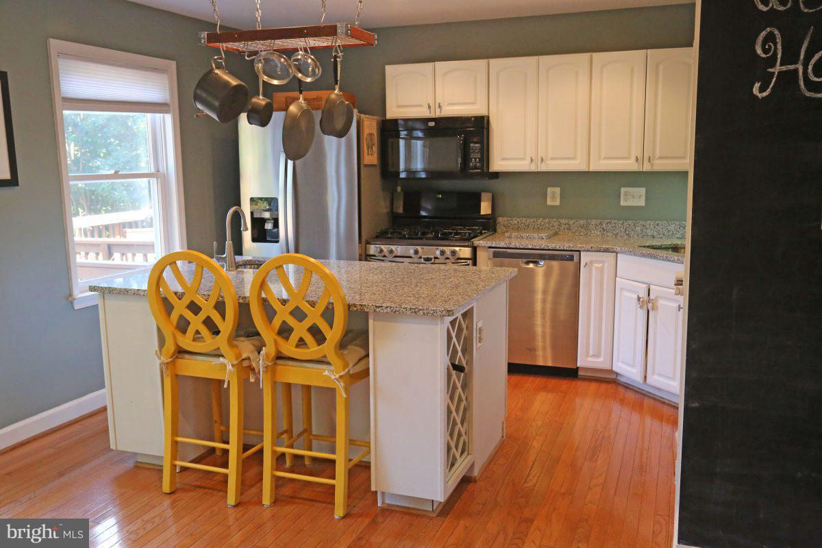 103 Meherrin Terrace Southwest Leesburg, VA 20175 - Photo 2 of 22 Interior (General)