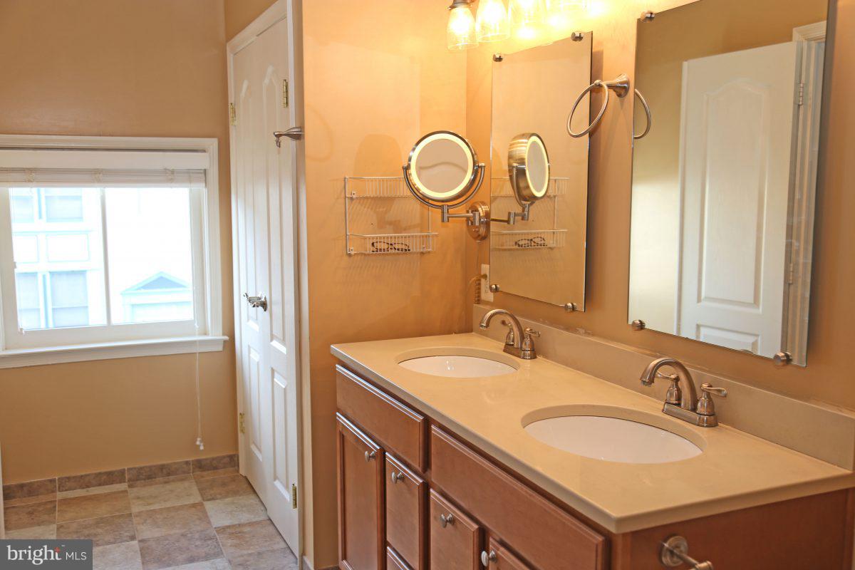 103 Meherrin Terrace Southwest Leesburg, VA 20175 - Photo 17 of 22 Interior (General)