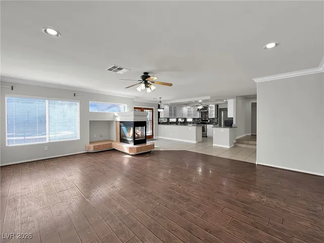 $3,900 | 595 Campus Oaks Court, Las Vegas, NV 89183