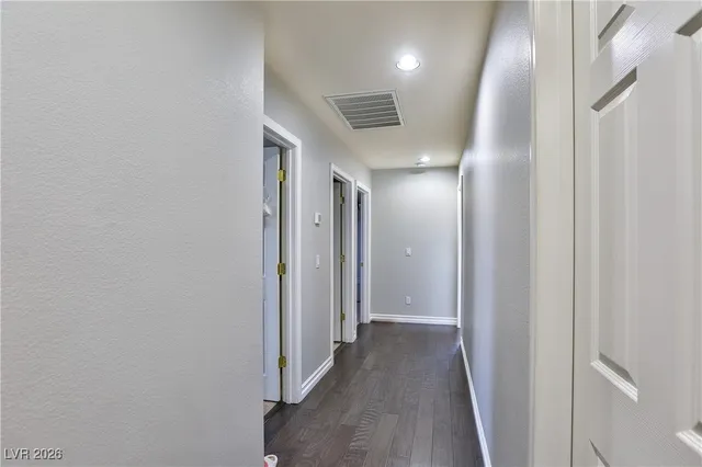 $3,900 | 595 Campus Oaks Court, Las Vegas, NV 89183