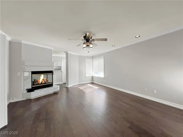 $3,900 | 595 Campus Oaks Court, Las Vegas, NV 89183