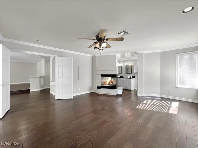 $3,900 | 595 Campus Oaks Court, Las Vegas, NV 89183