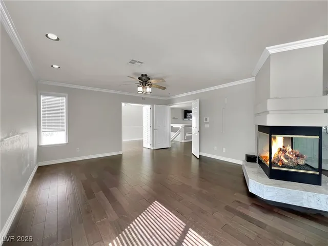 $3,900 | 595 Campus Oaks Court, Las Vegas, NV 89183