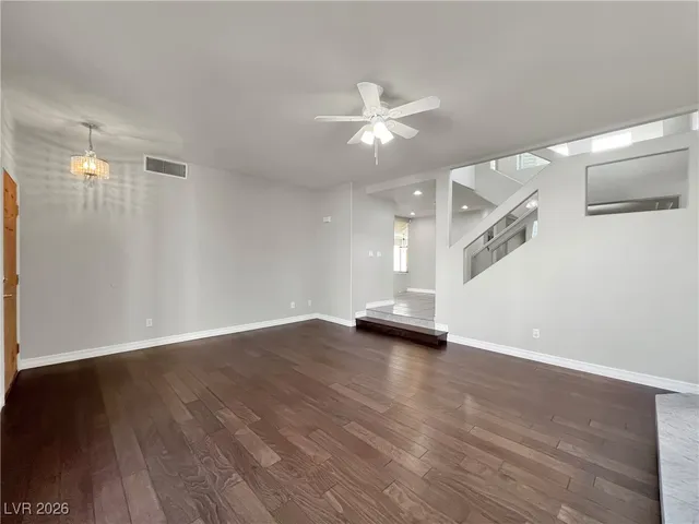 $3,900 | 595 Campus Oaks Court, Las Vegas, NV 89183