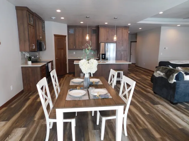 $599,900 | 4203 Pine Parkway South, Fargo, ND 58104