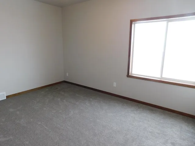 $599,900 | 4203 Pine Parkway South, Fargo, ND 58104