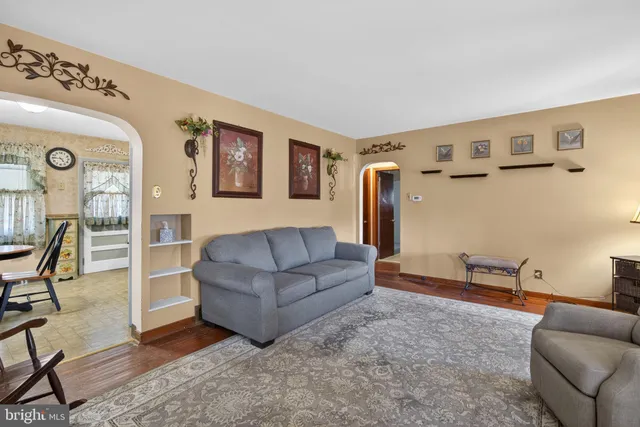 $269,900 | 821 North Hanover Street, Pottstown, PA 19464