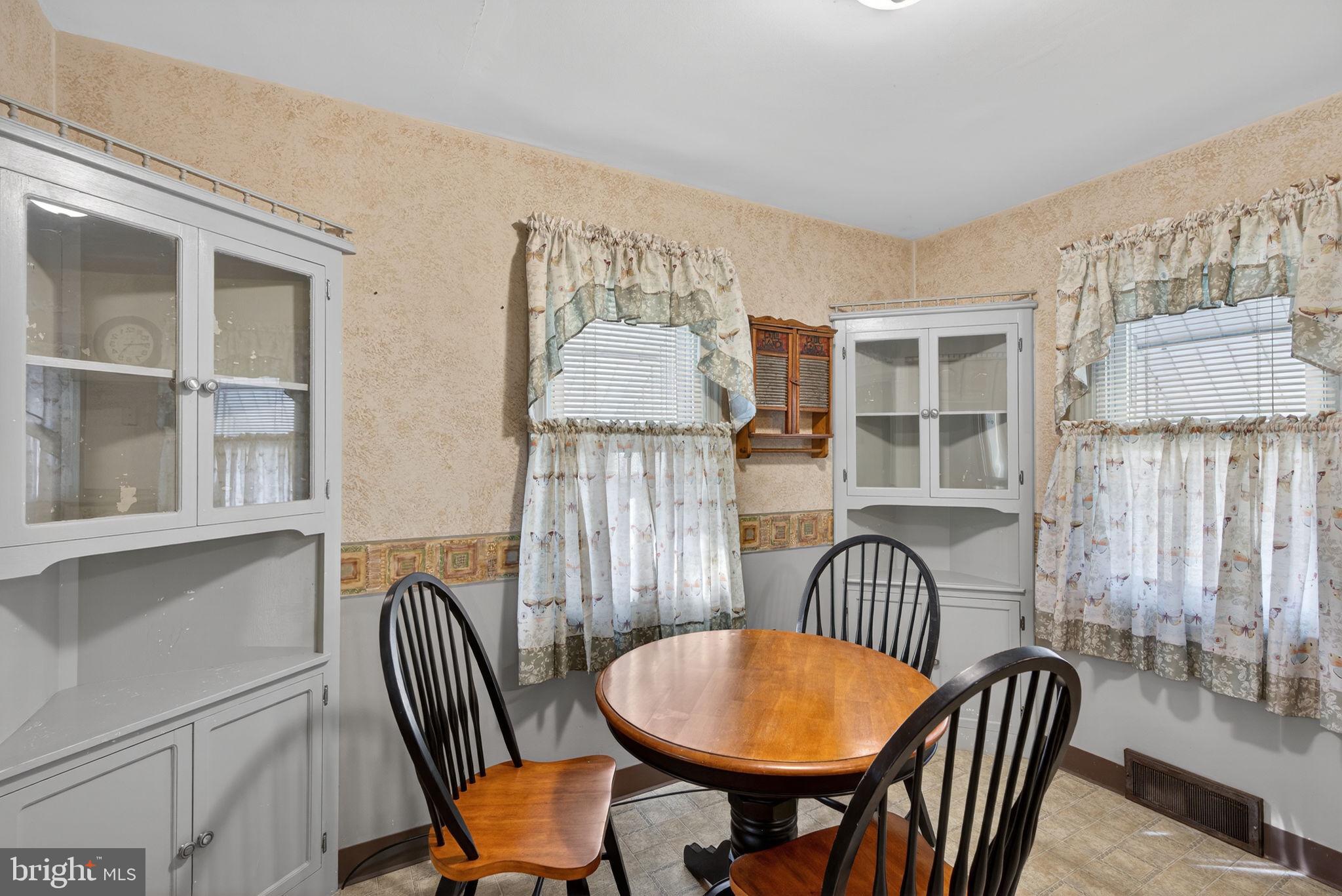 821 North Hanover Street Pottstown, PA 19464 - Photo 13 of 34