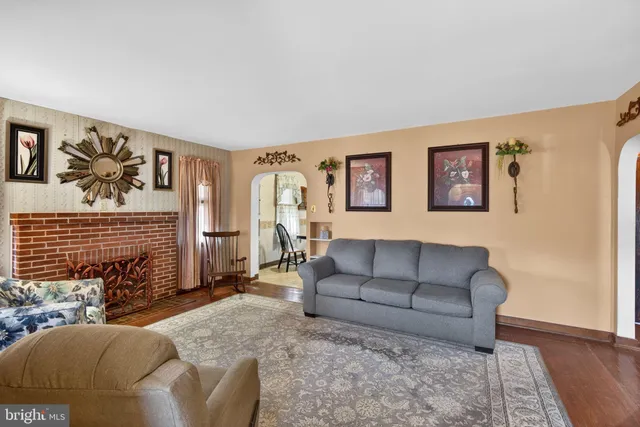 $269,900 | 821 North Hanover Street, Pottstown, PA 19464