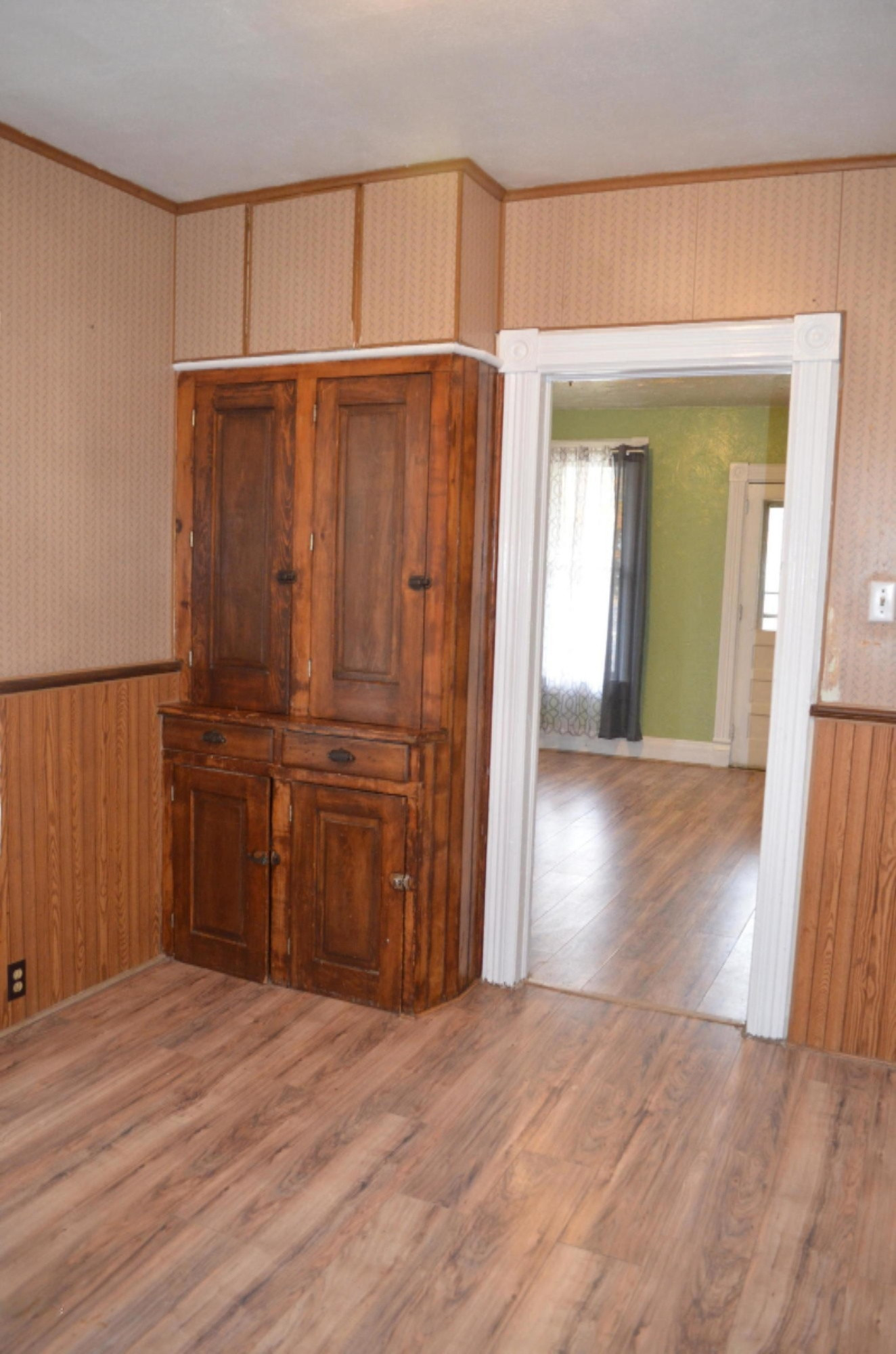 424 East State Street Colon, MI 49040 - Photo 11 of 30 DSC_0369