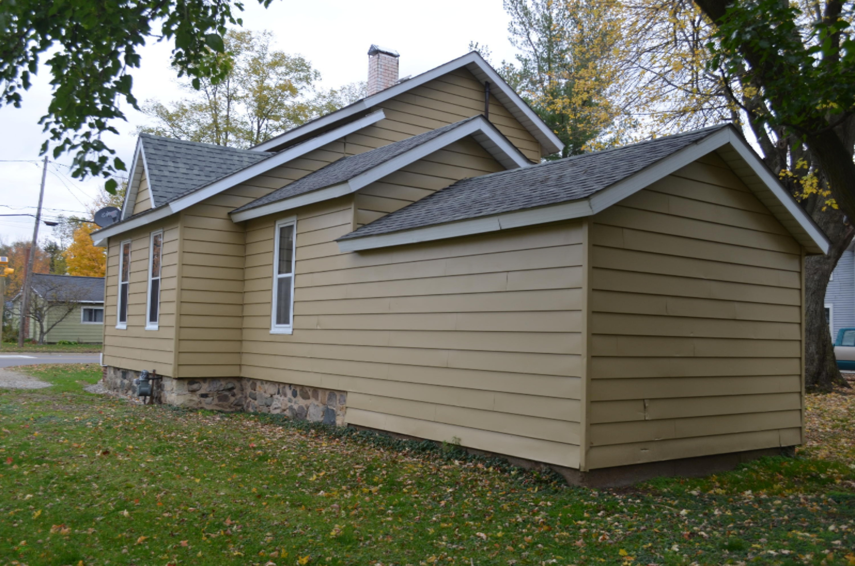 424 East State Street Colon, MI 49040 - Photo 6 of 30 DSC_0389