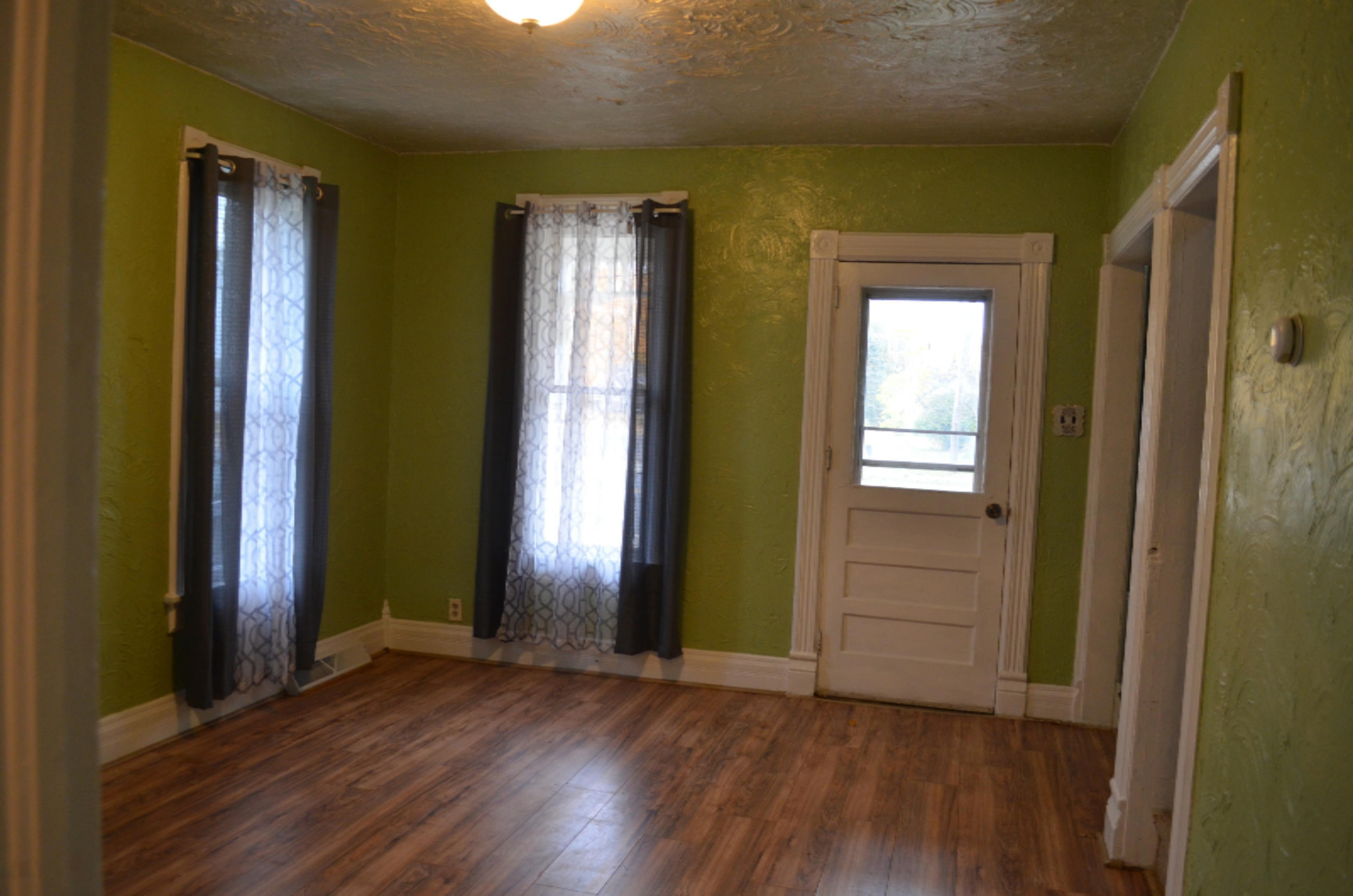 424 East State Street Colon, MI 49040 - Photo 7 of 30 DSC_0367