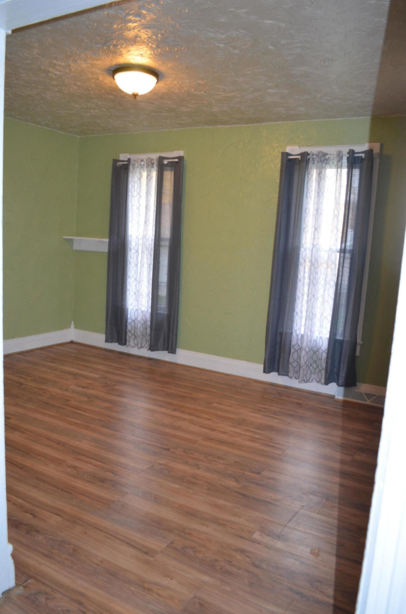 424 East State Street Colon, MI 49040 - Photo 9 of 30 DSC_0365