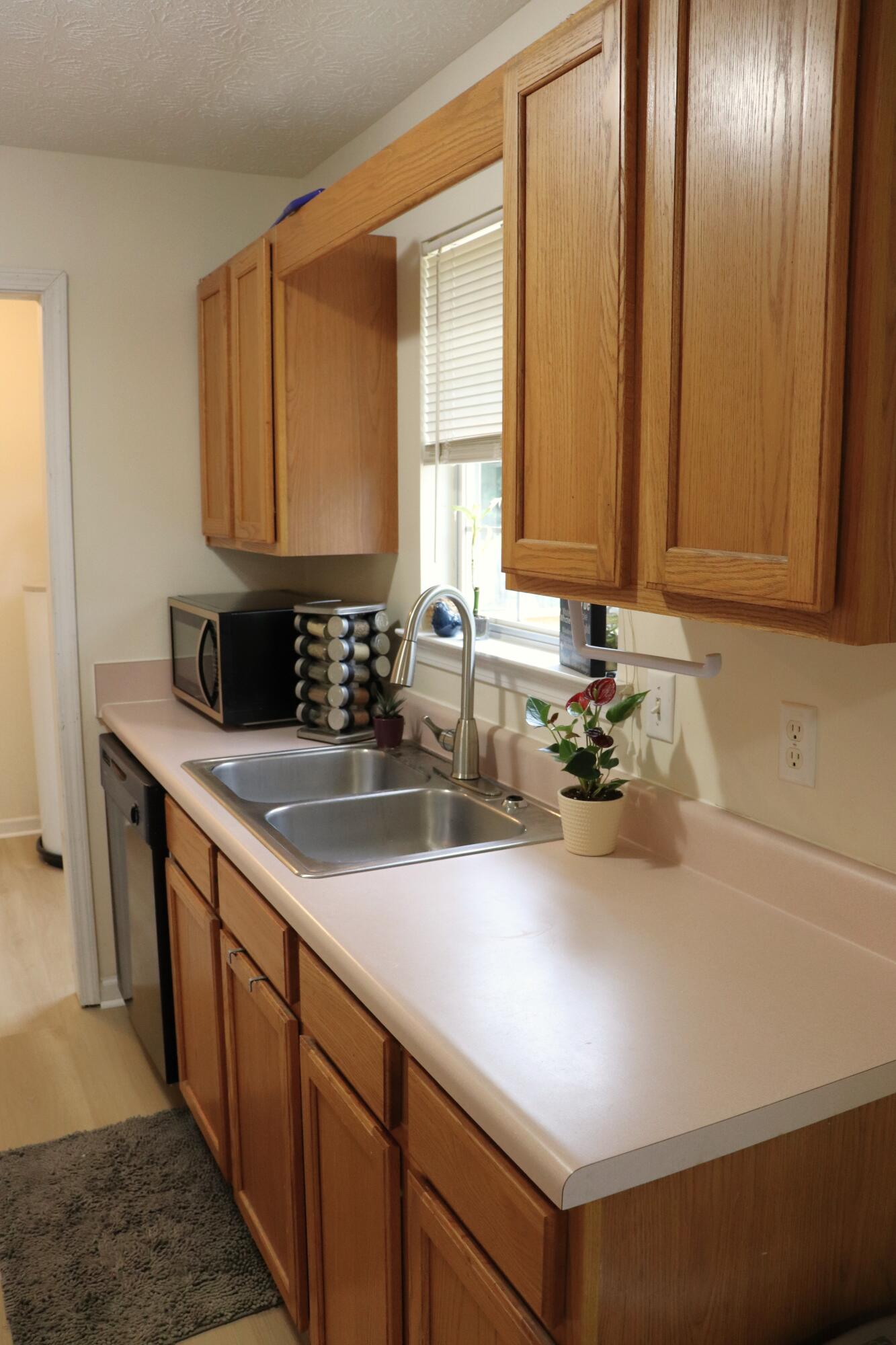 703 State Line Road Rossville, GA 30741 - Photo 16 of 49 Kitchen