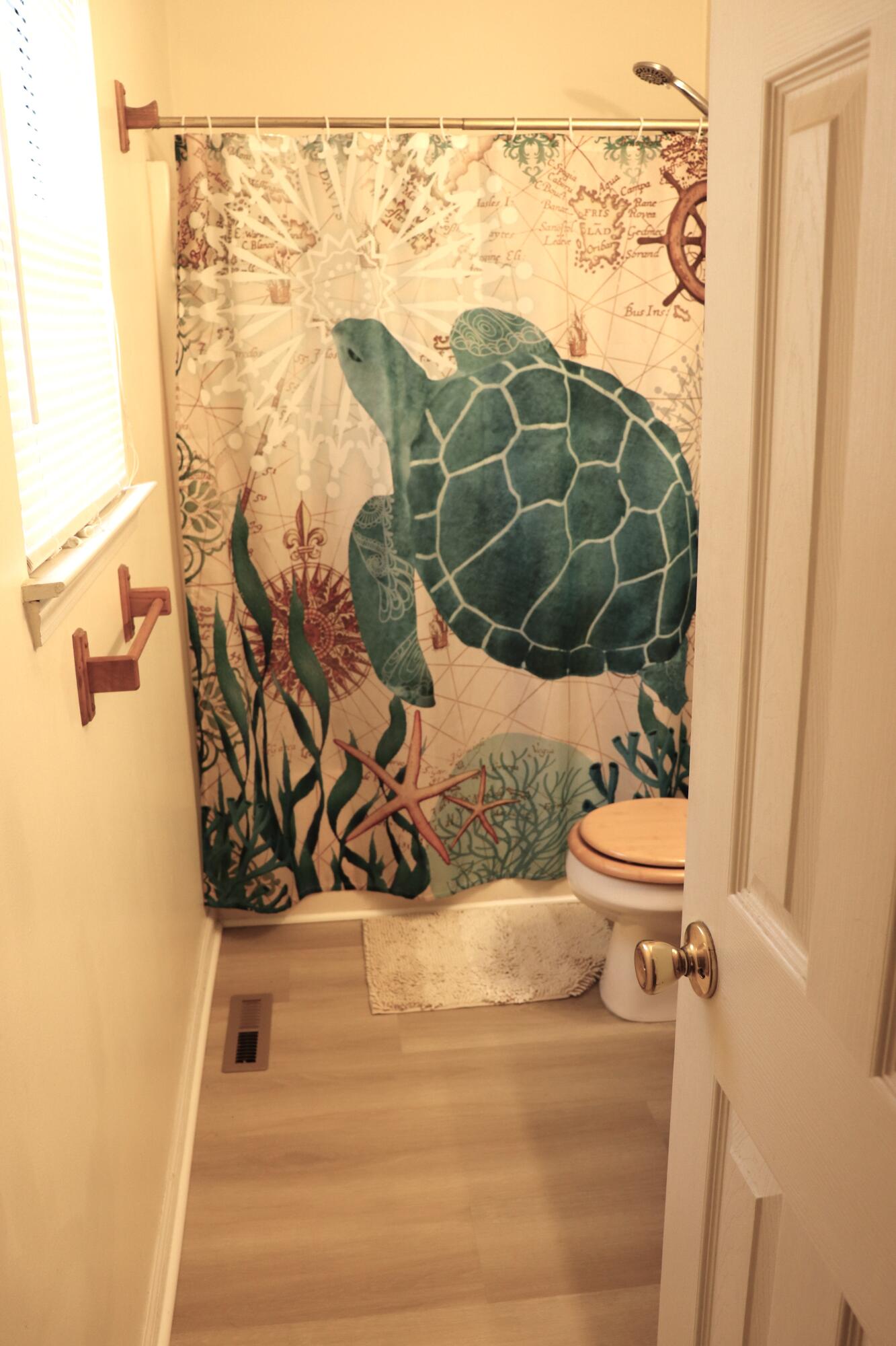 703 State Line Road Rossville, GA 30741 - Photo 39 of 49 Master Bath