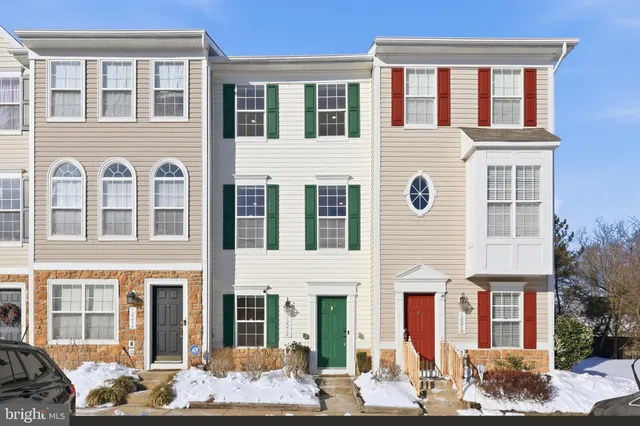 $2,700 | 12212 Densmore Court, Woodbridge, VA 22192