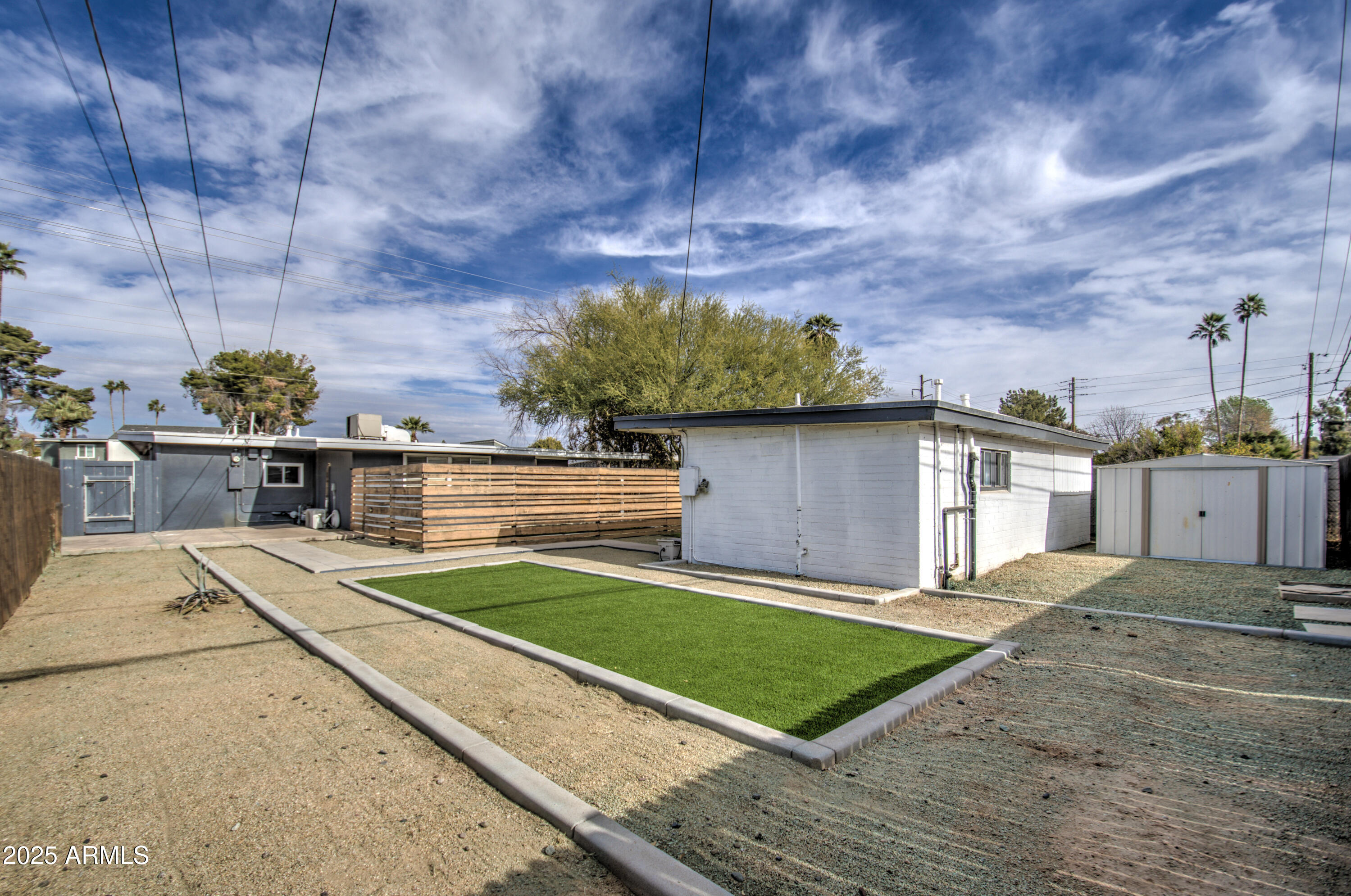 2937 East Osborn Road Phoenix, AZ 85016 - Photo 49 of 59 a view of a backyard of the house
